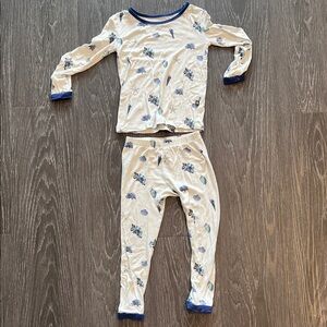 Kyte BABY White and Blue shell Toddler Pajama Top